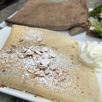 Creme De La Crepe - French Near Me - Hermosa Beach, California