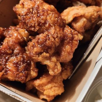 bb.q Chicken -  a box of fried chicken - Chicken Wings Near Me - Burnaby, British Columbia