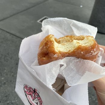 Voodoo Doughnut - Glazed donut - Bakeries Near Me - Orlando, Florida Voodoo Doughnut - Glazed donut - Bakeries Near Me - Orlando, Florida