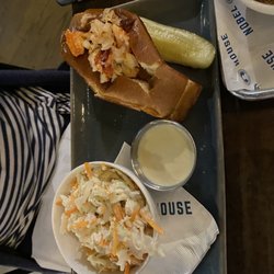 Nobel House - Lobster roll