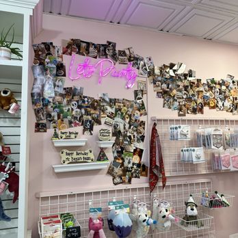 The Cakehound - A wall of happy dogs who's humans purchased cakes from here - Pet Stores Near Me - Columbus , Ohio The Cakehound - A wall of happy dogs who's humans purchased cakes from here - Pet Stores Near Me - Columbus , Ohio