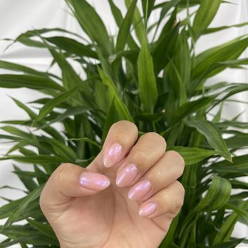 Lathrop Amazing Nails & Spa - Soft Pink chrome nails - Nail Salons Near Me - Lathrop, California