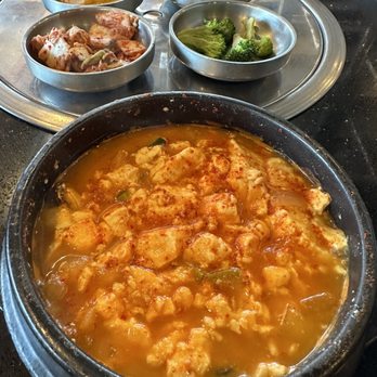Kkoki Korean BBQ - Tofu stew with seafood - Barbeque Near Me - Salem, Oregon