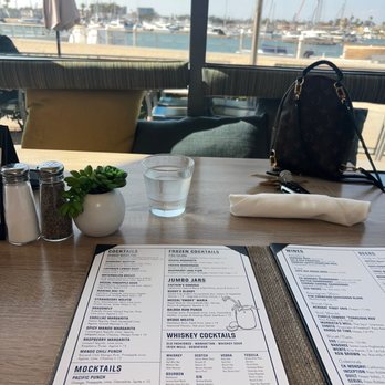 Lighthouse - Menu and scene - Breakfast & Brunch Near Me - Newport Beach, California