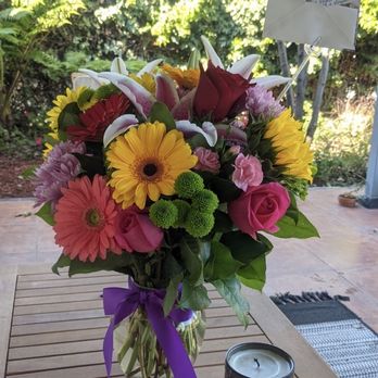 Rosemantico Flowers - Beautiful arrangement - Florists Near Me - Whittier, California Rosemantico Flowers - Beautiful arrangement - Florists Near Me - Whittier, California
