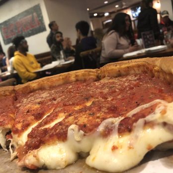 Giordano's - Pizza Near Me - Chicago, Illinois