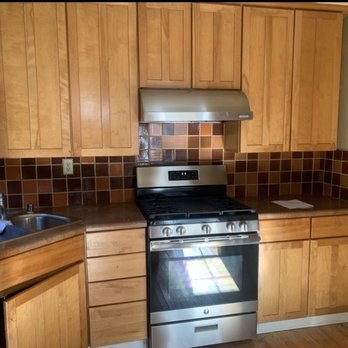 Compadres Construction - Kitchen before - General Contractors Near Me Compadres Construction - Kitchen before - General Contractors Near Me