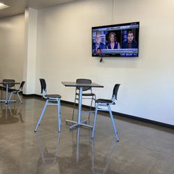 Les Schwab Tire Center - Waiting area