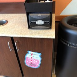 Dunkin' - Why can't the Oxford and West Grove DDs keep the napkins stocked???