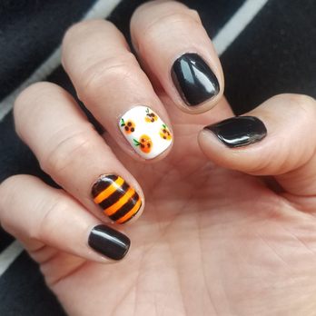 Le Nails - Ann just recreated Halloween nails I wanted. I love them! - Nail Salons Near Me - Simi Valley, California