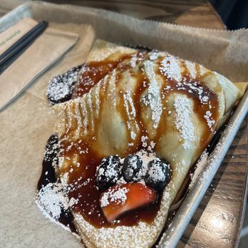 Eataly - caramel mixed berries crepe - Italian Near Me - Las Vegas, Nevada Eataly - caramel mixed berries crepe - Italian Near Me - Las Vegas, Nevada