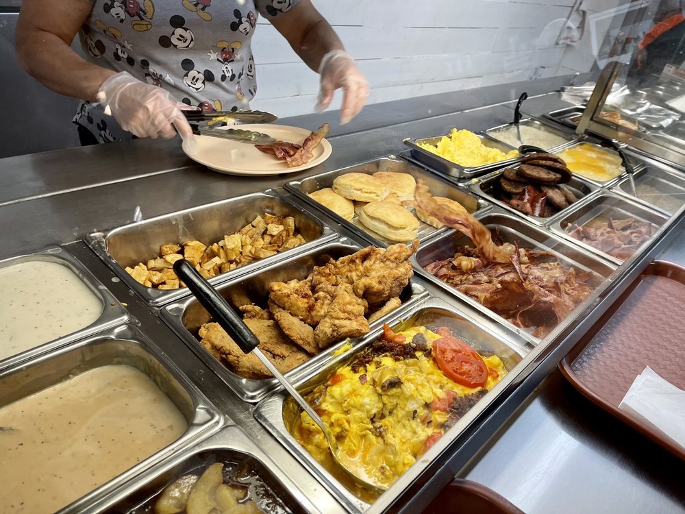 Food from Stew-N-Que Restaurant