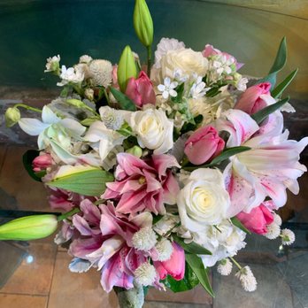 Ladybug Flowers - Florists Near Me - Sausalito, California Ladybug Flowers - Florists Near Me - Sausalito, California
