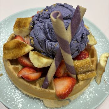 Demetres Downtown Markham - I've - Desserts Near Me - Markham, Ontario