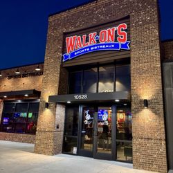 Walk-On's Sports Bistreaux - Baytown Restaurant