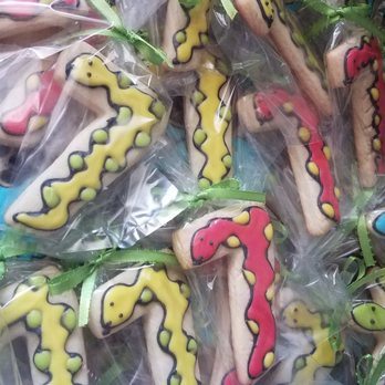 Maple Street Bakery - 7 yo bday party!  Cookies were perfect! - Bakeries Near Me