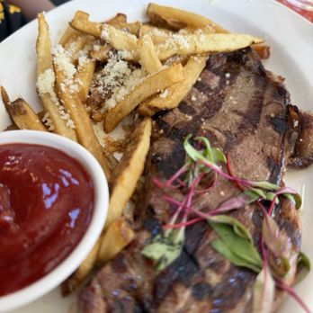 Vinatería - Steak Frites - Italian Near Me - New York, New York Vinatería - Steak Frites - Italian Near Me - New York, New York