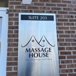 Massage House Thai Massage and Spa