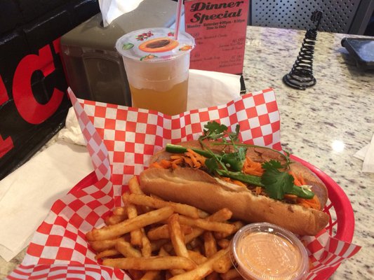 In D Kitchen by null