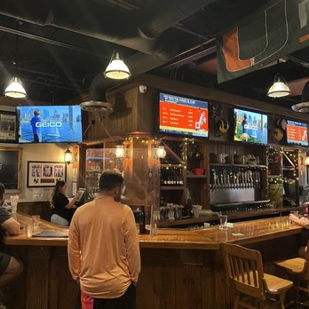 Hole In The Wall - Inside - American Near Me - Miami, Florida Hole In The Wall - Inside - American Near Me - Miami, Florida