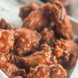 3 Bastards Brewing - Buffalo Wings