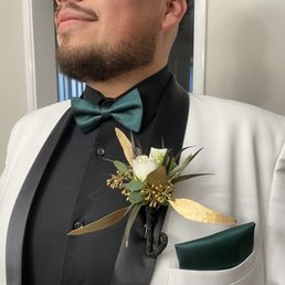 Gold/Green Boutonniere Gold/Green Boutonniere