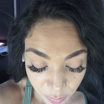 Magic lashes & beauty - Horrible lash retention. Last less than a week before most fall out. Don't waste 120 on lashes that aren't worth it. - Eyelash Service Near Me - Pomona, California