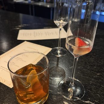 Prime & Pint - Drinks - Old fashioned and Prosecco - Desserts Near Me - Columbia, Tennessee Prime & Pint - Drinks - Old fashioned and Prosecco - Desserts Near Me - Columbia, Tennessee