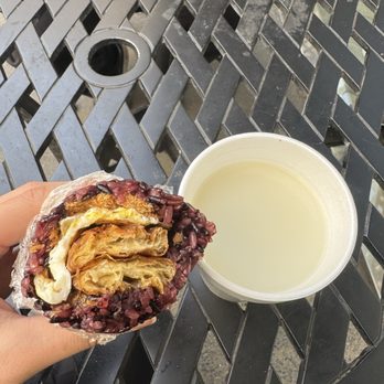 Huge Tree Pastry - Taiwanese Near Me - Monterey Park, California