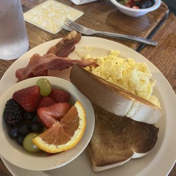 Sunrise Bistro Mount Pleasant - Hungry Howie - Breakfast & Brunch Near Me - Mount Pleasant, South Carolina Sunrise Bistro Mount Pleasant - Hungry Howie - Breakfast & Brunch Near Me - Mount Pleasant, South Carolina