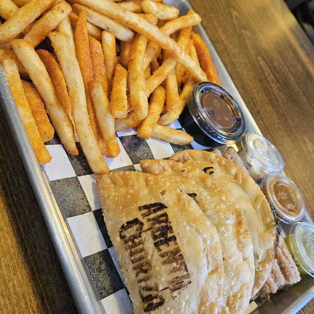 Che Chori Foods - 3 empanadas combo!! - Argentine Near Me - Indianapolis, Indiana Che Chori Foods - 3 empanadas combo!! - Argentine Near Me - Indianapolis, Indiana