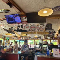 Zorbaz - Dining bar area