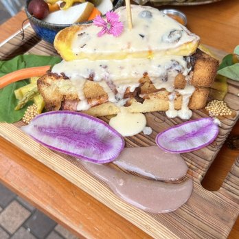 Castro’s - The food was so pretty, and DELICIOUS! IG @clinkdrinkeat.ct for reel coming out soon - Latin American Near Me - Honolulu, Hawaii Castro’s - The food was so pretty, and DELICIOUS! IG @clinkdrinkeat.ct for reel coming out soon - Latin American Near Me - Honolulu, Hawaii