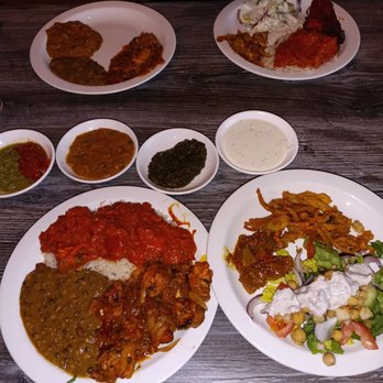 Indian Delhi Palace - Tandoori Chicken Tikka Masala Palak (No Paneer) Garlic Naan Bread - Indian Near Me - Phoenix, Arizona
