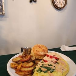 Garden Street Bistro - Crab cake omelette was amazing