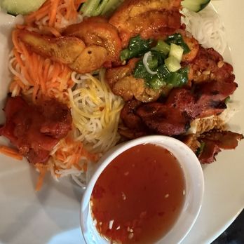 Pho Vu - Chicken vermicelli bowl - Vietnamese Near Me - Palm Desert, California