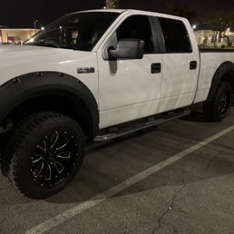 New wheels and tires. Lifted front end.
