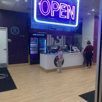 Insomnia Cookies - Ice Cream & Frozen Yogurt Near Me - Fort Worth, Texas