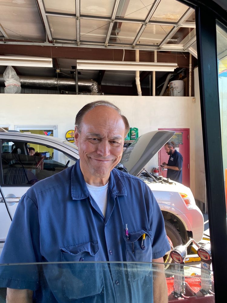 AUTO XPRESS LUBE Updated April 2024 112 N Thompson St, Springdale