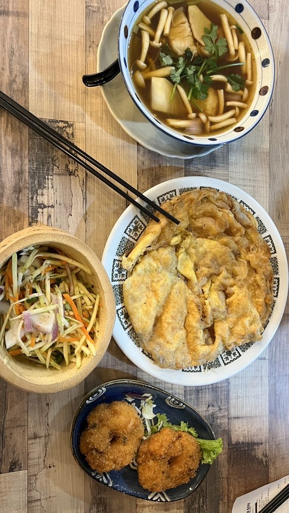 HOM AROY THAI FOOD 587 Bukit Timah Rd, Singapore, Singapore Thai