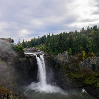 Snoqualmie Falls - The falls and the Lodge from Twin Peaks - Parks Near Me - Snoqualmie, Washington Snoqualmie Falls - The falls and the Lodge from Twin Peaks - Parks Near Me - Snoqualmie, Washington