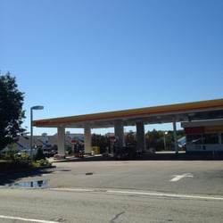 South Dennis Shell -- 497 East-West Dennis Road / Route 134, Dennis Station