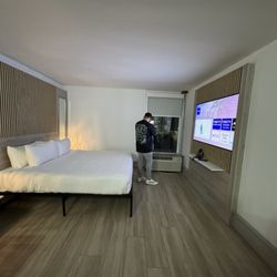 Kompose Hotel