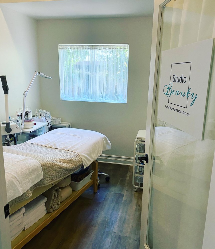 Studio Beauty Logo