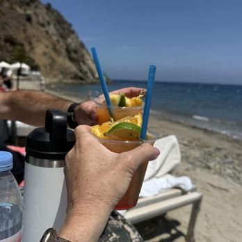 Descanso Beach Club - Cheers! - New American Near Me - Avalon, California Descanso Beach Club - Cheers! - New American Near Me - Avalon, California