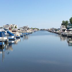 Safe Harbor Lakefront - Lakefront Marina
