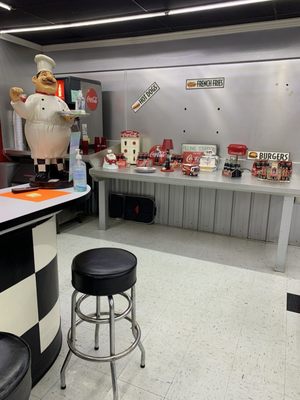 Miss Betty’s Diner and Pizzeria by null