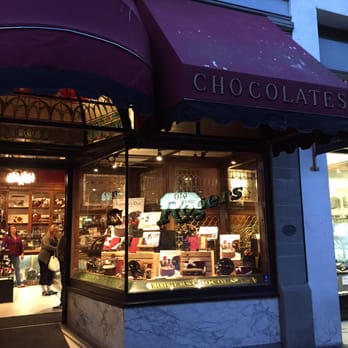 Rogers' Chocolates Heritage Store - Chocolatiers & Shops Near Me - Victoria, British Columbia Rogers' Chocolates Heritage Store - Chocolatiers & Shops Near Me - Victoria, British Columbia