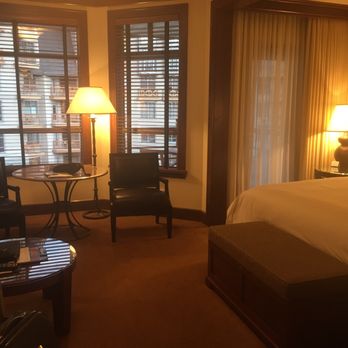 Four Seasons Resort - Hotels Near Me - Squamish, British Columbia