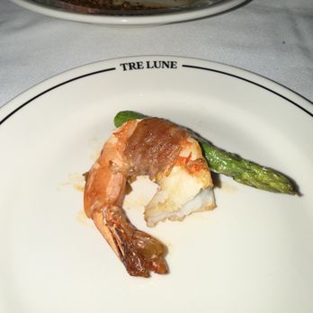 Tre Lune - Shrimp with a asparagus backpack - Bars Near Me - Los Angeles, California Tre Lune - Shrimp with a asparagus backpack - Bars Near Me - Los Angeles, California